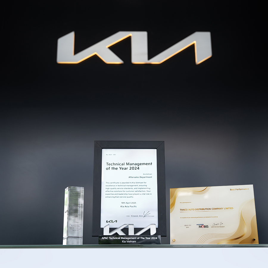 THACO AUTO nhận 3 giải thưởng quốc tế về chất lượng dịch vụ